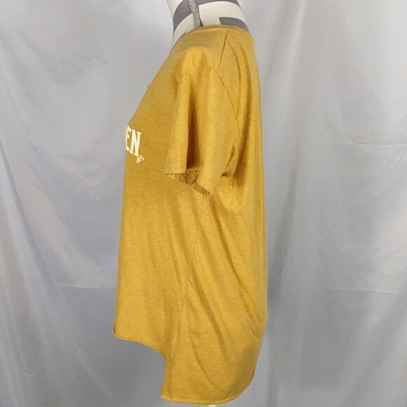 Grace Layne "Stay Golden" Tee - Picture 3 of 6